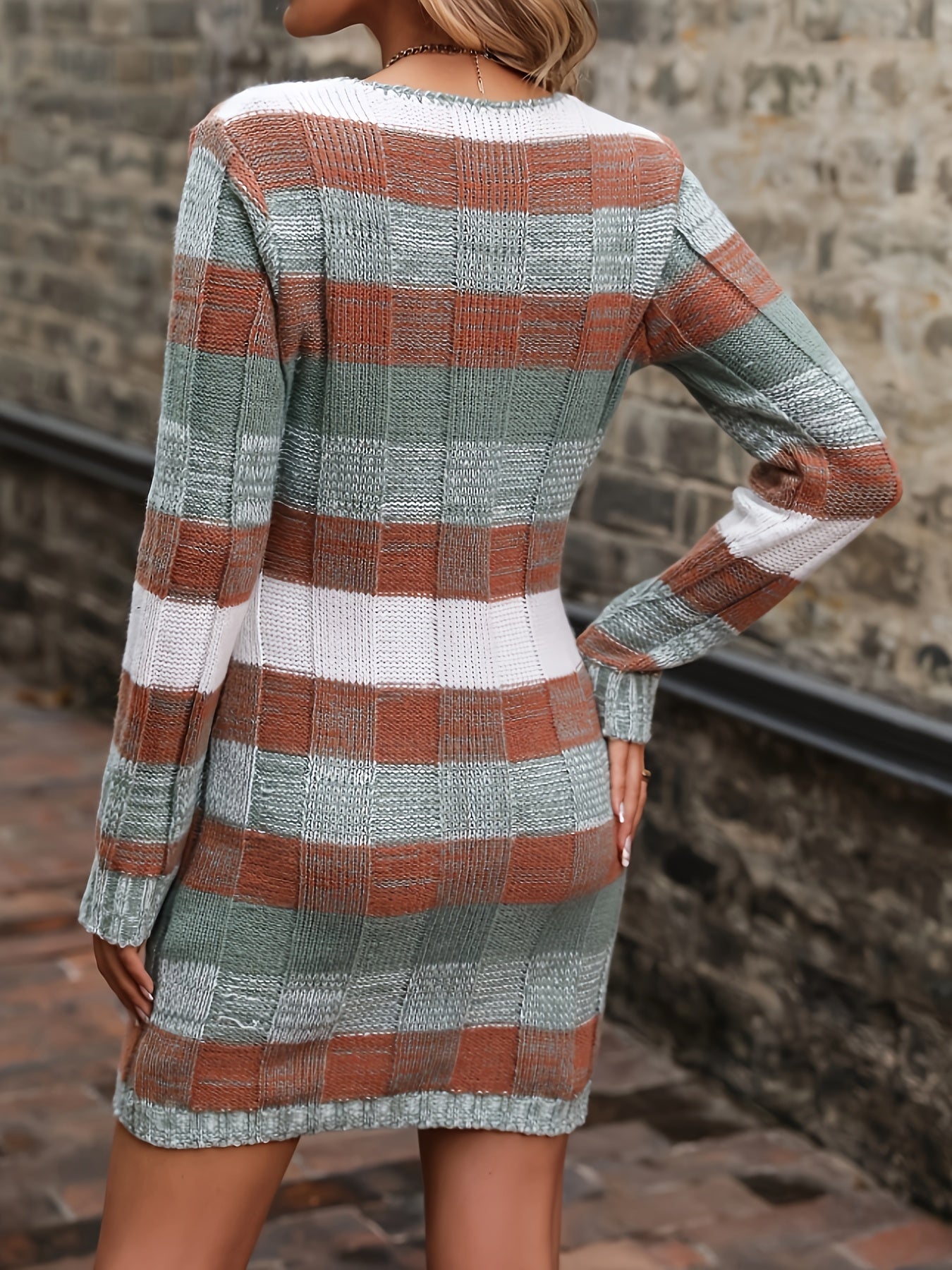 Colorblock V-Neck Long Sleeve Knit Dress