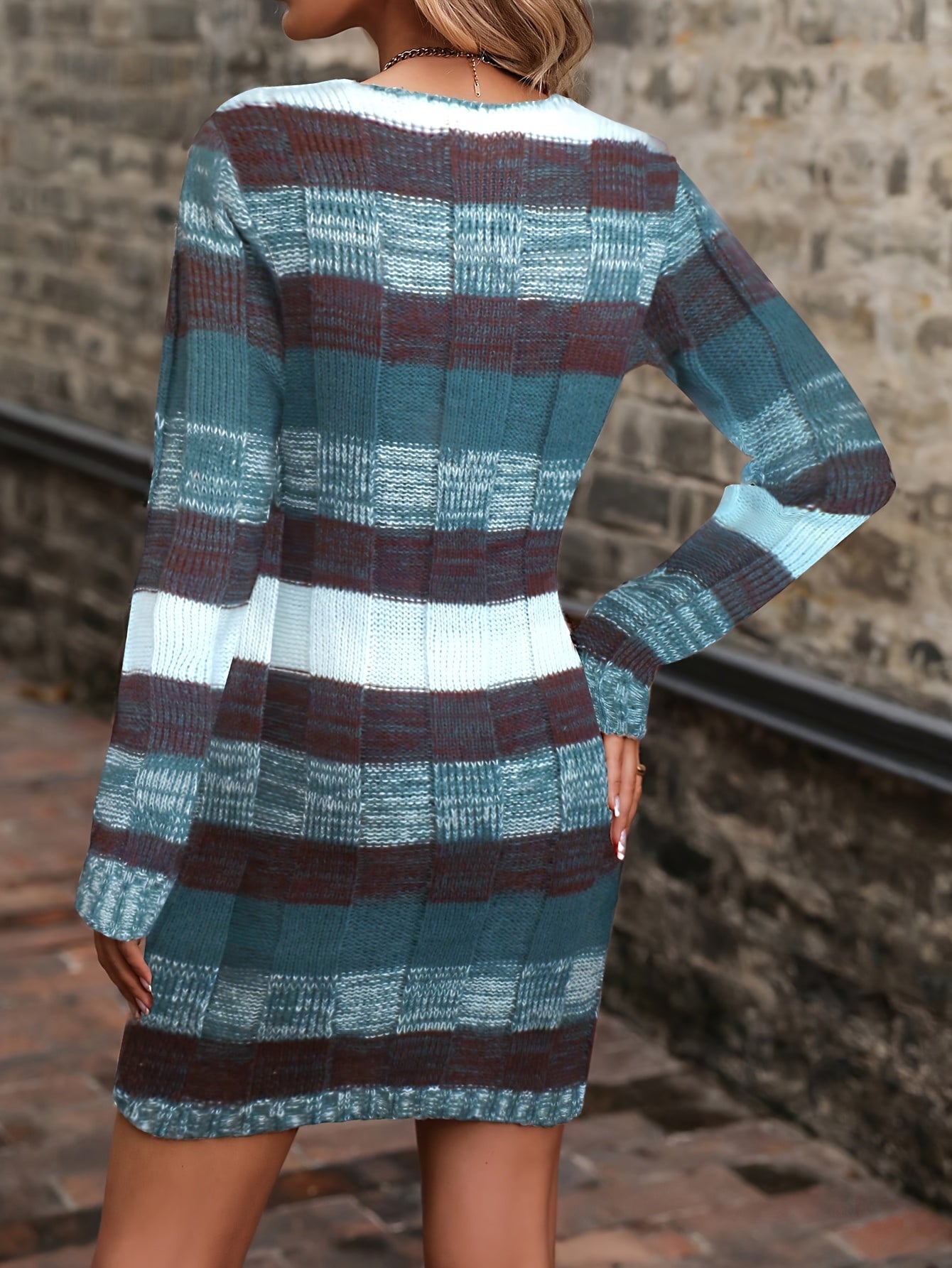 Colorblock V-Neck Long Sleeve Knit Dress